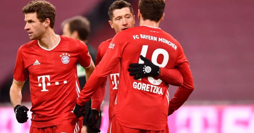 Bayern retain top spot