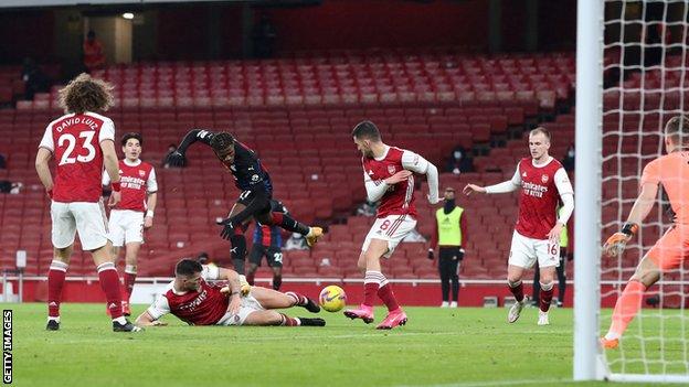 Arsenal held by Palace