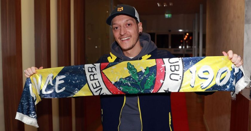 Ozil bids goodbye to Arsenal