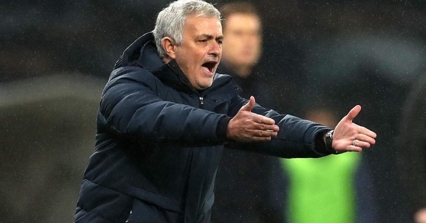 José Mourinho hits out at Fulham