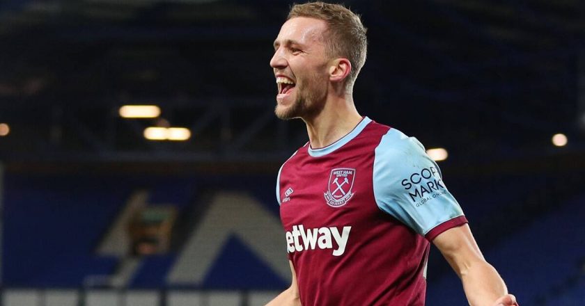West Ham beat Everton with late Soucek winner