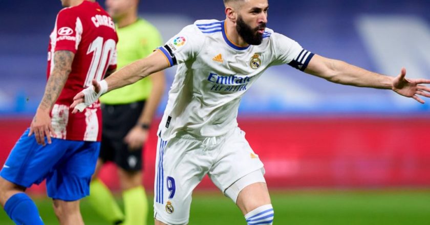 Real win Madrid derby, Barca concede late goal