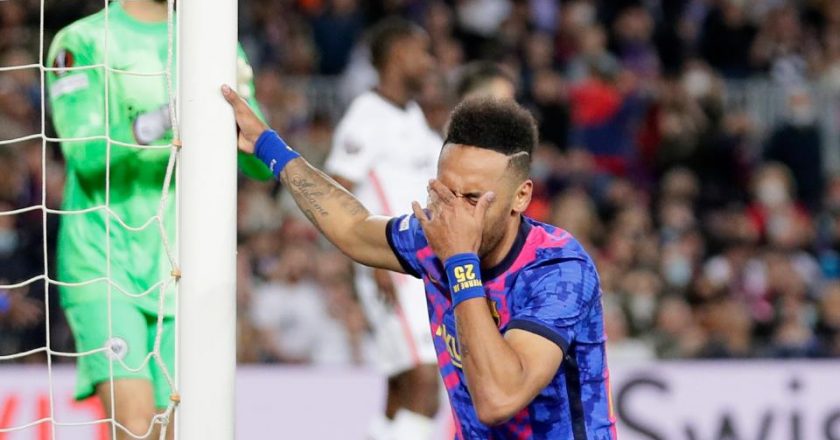 Eintracht Frankfurt sink Barca in Europa League quarters