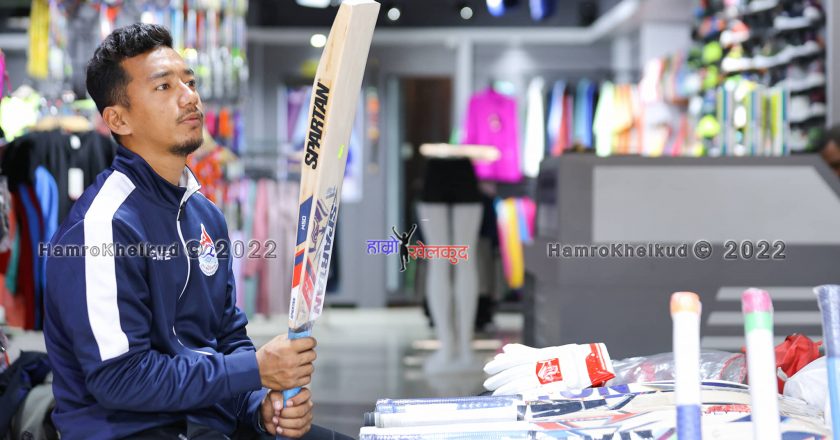 Bhandari backed Wicketkeeper Arjun with a bat